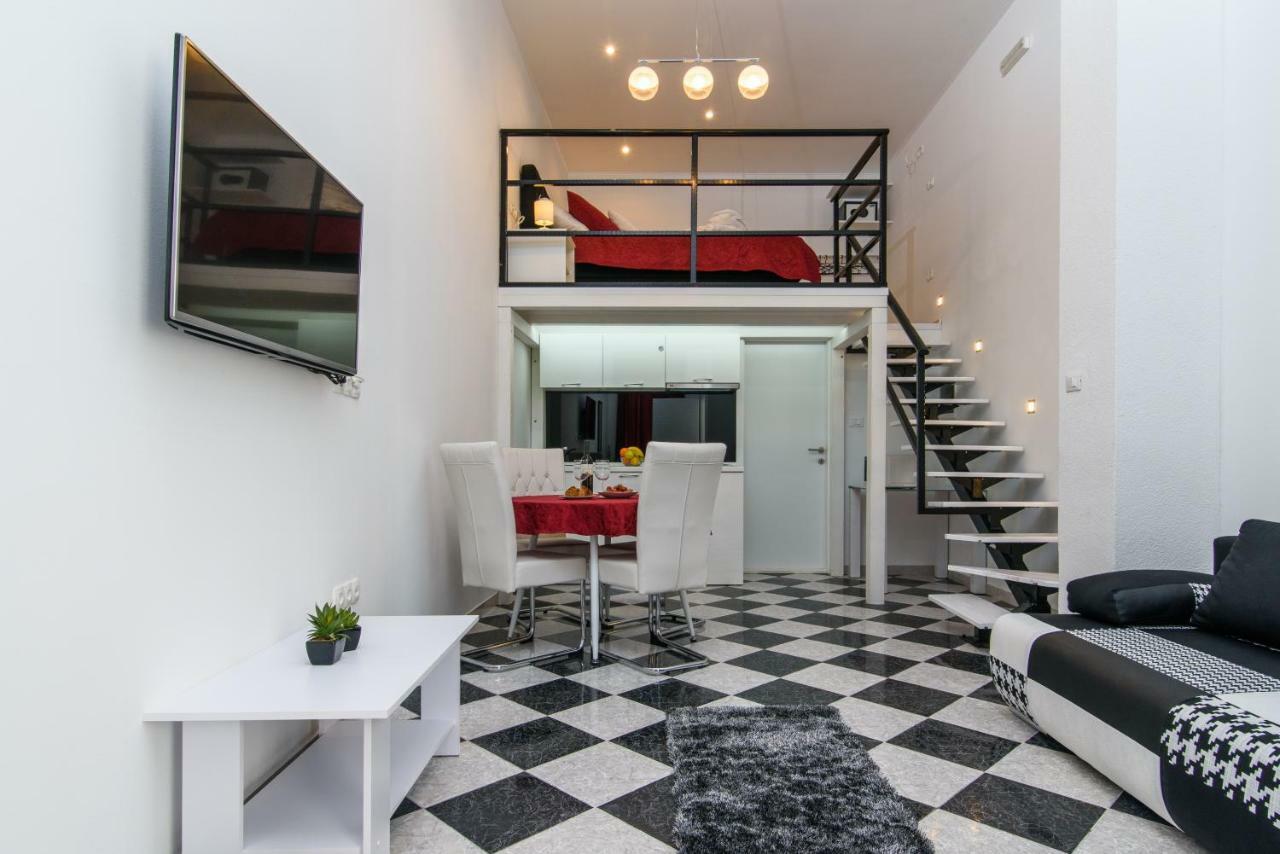 Studio Apartman Rea Trogir Exteriör bild